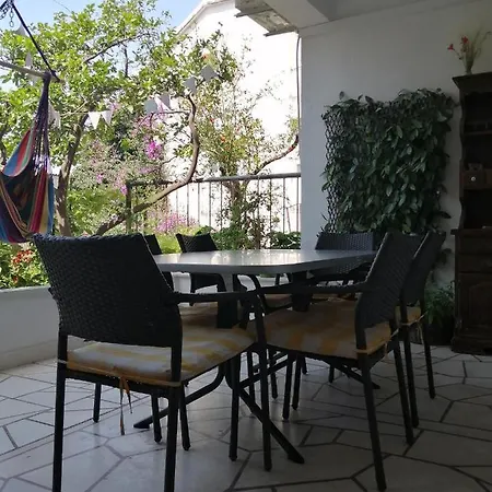 Lucija Apartment Podgora