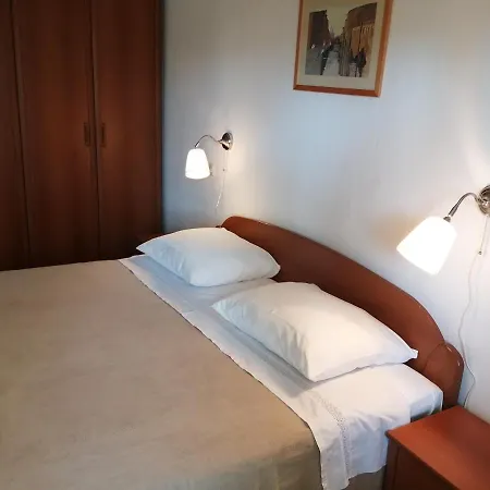 Lucija Podgora (Split-Dalmatia)